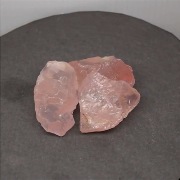 232CT Rough Rose Quartz 3PCS - Picture 7 of 12